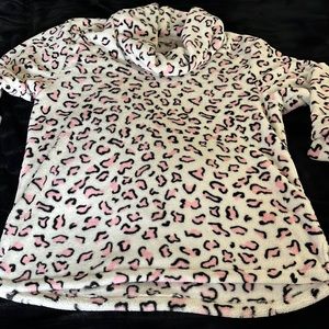 Pink on white leopard print fleece cowl neck pullover leisure Frou Frou 🐆